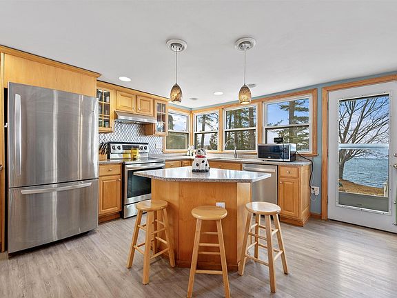 3rd image of 311 Woodland Avenue