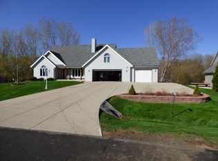 6829 Lorraine Cir, Wind Lake, WI 53185