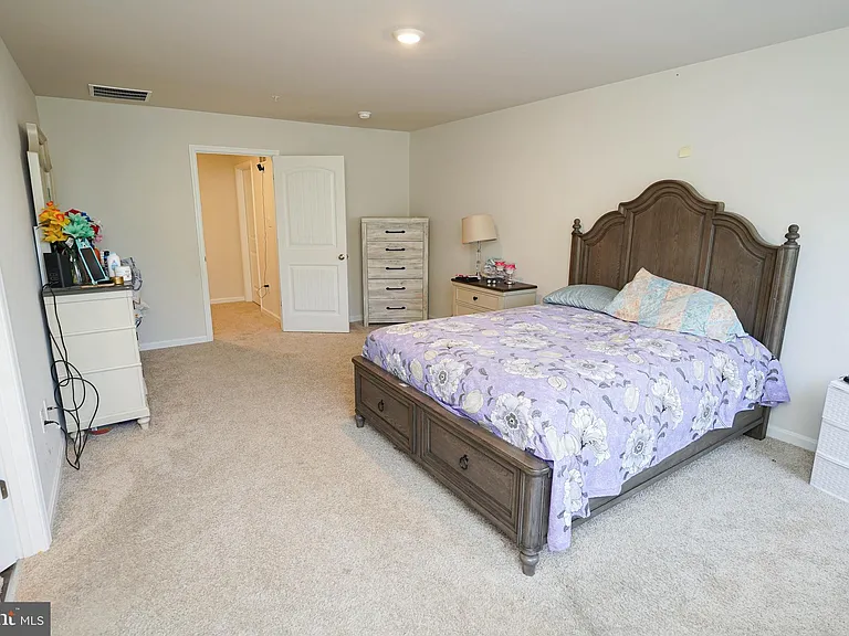 1712 Severn St — Photo 38