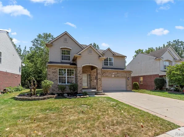 16409 Eastwind St, Romulus, MI 48174