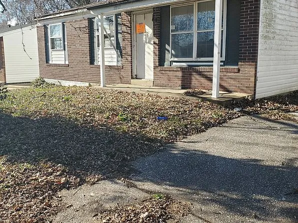 10357 Prince Dr, Saint Louis, MO 63136