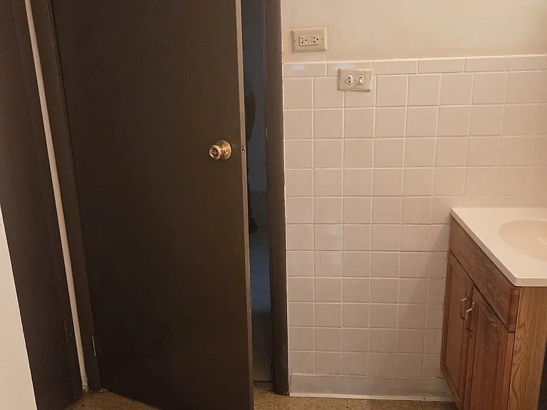 14516 Cottage Grove Ave #1 — Photo 9