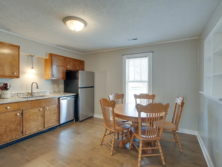 1500 McKinley Ave NE #A — Photo 17