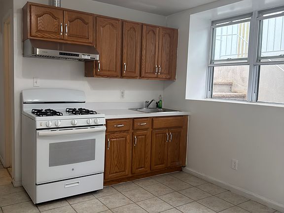 2nd image of 375 Seaview Ave #1