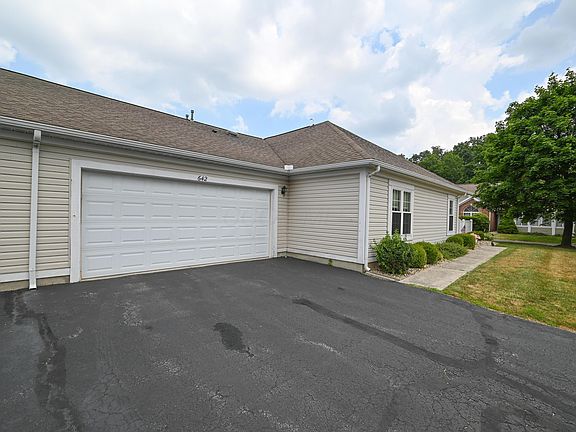 3rd image of 642 Hampton Woods Dr