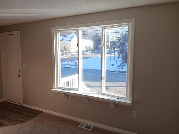 3rd image of 141 S Pleasant St #141