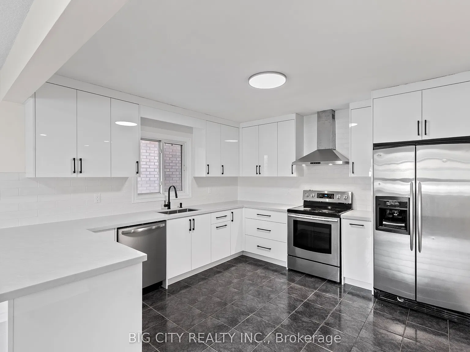 2 bed, $2,800 — Photo 2