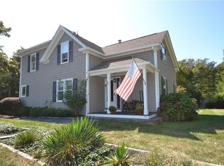 7 Oak St, Warren, RI 02885