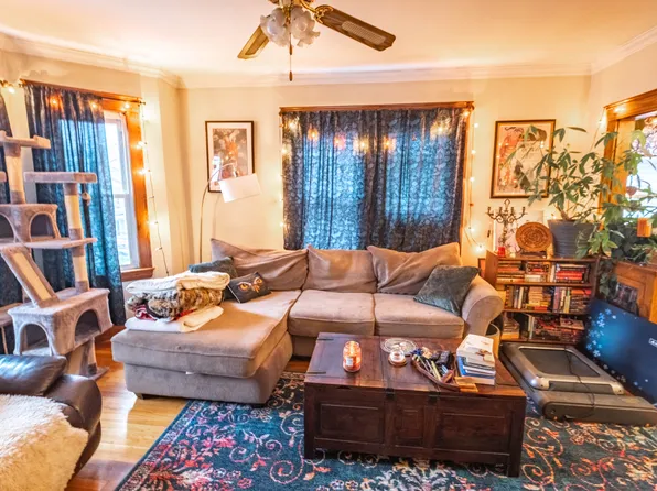 130 Nichols Ave #2, Watertown, MA 02472