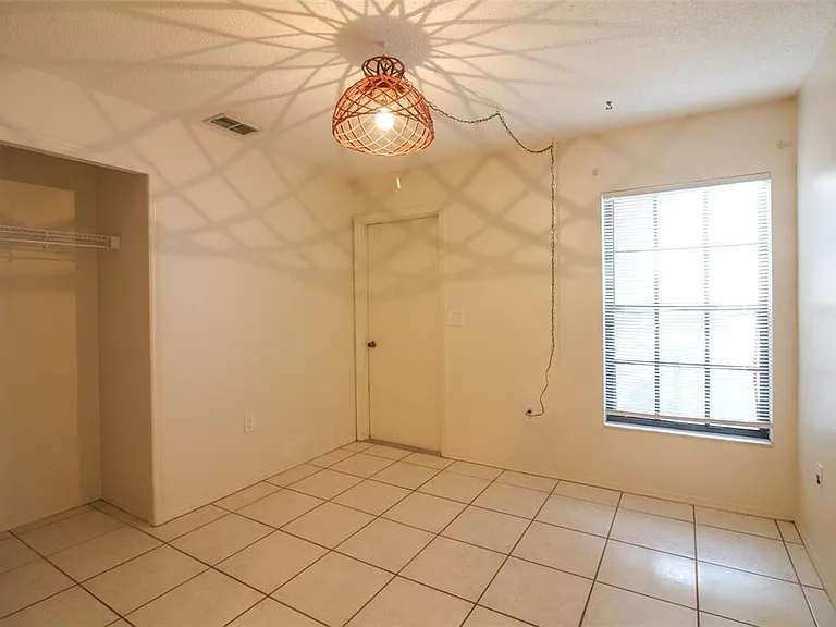 1424 Bramblewood Dr — Photo 11