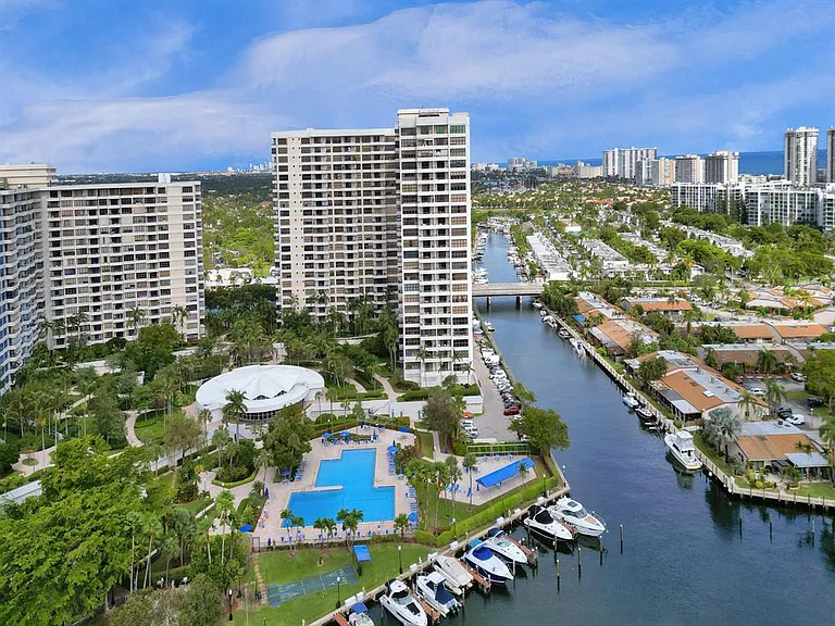 2500 Parkview Dr #1112 — Photo 45