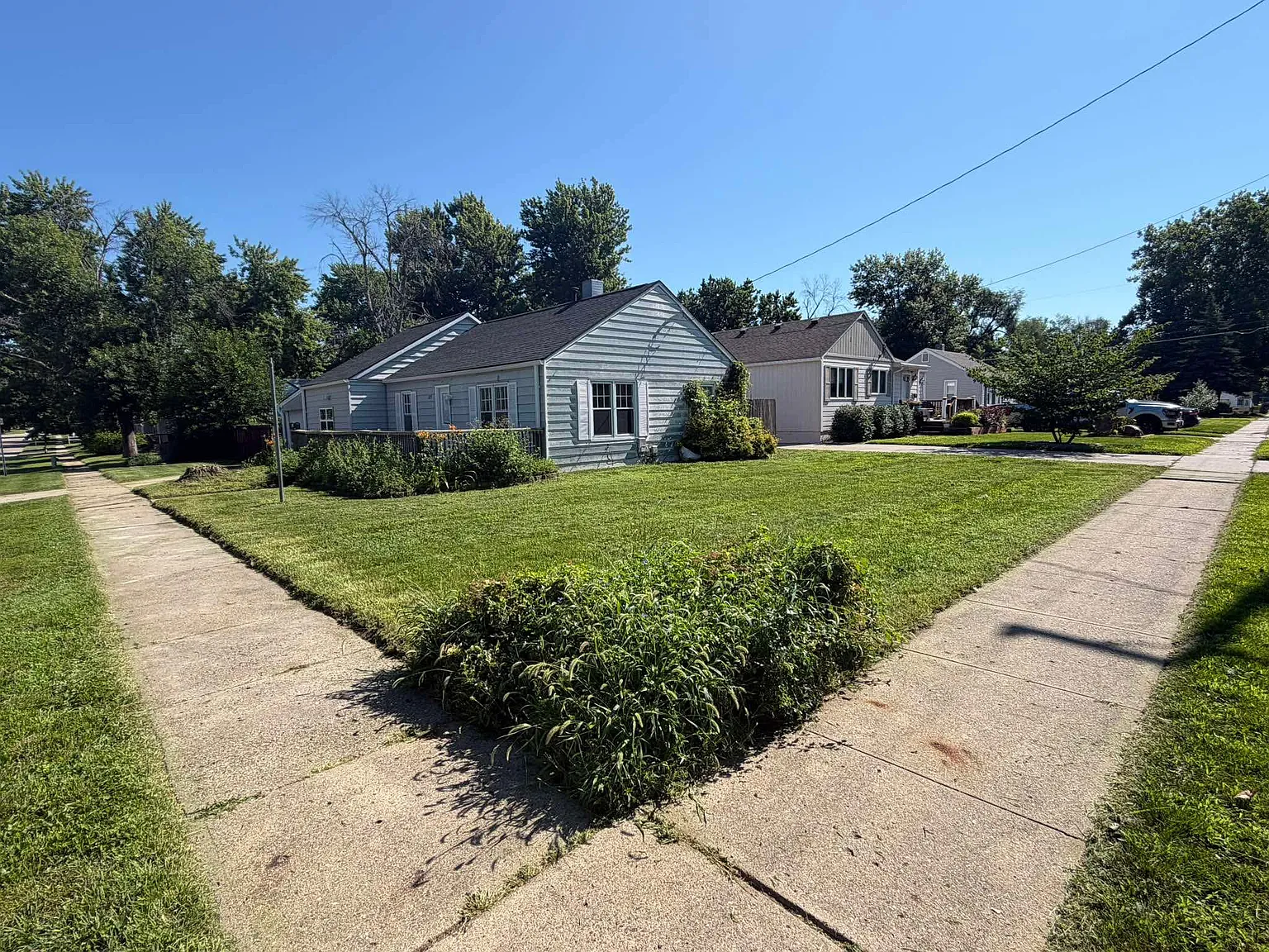 3 bed, 1168 sqft, $1,550 — Photo 2