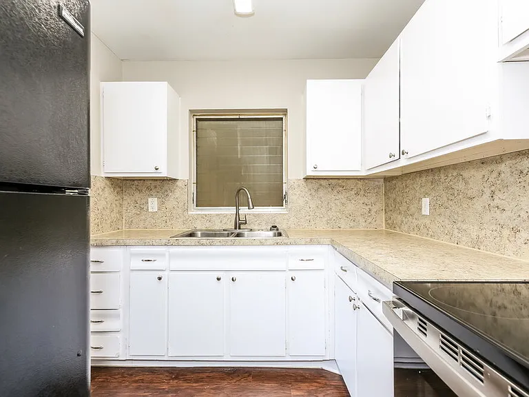2202 Leon Rd — Photo 7