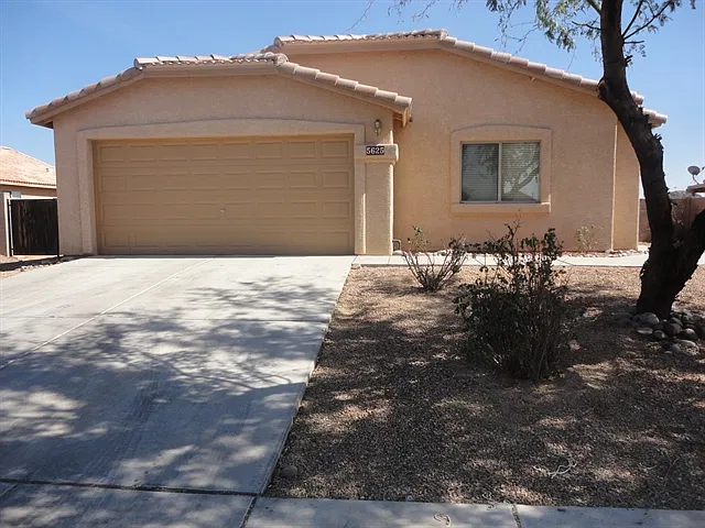 5625 S Acacia Ridge Dr