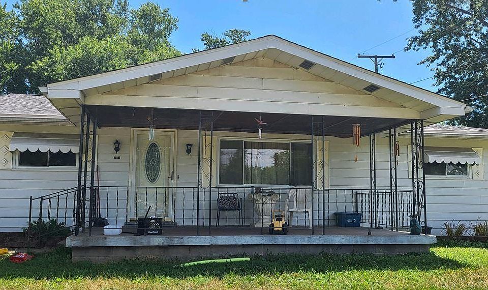 1st image of 5691 Orchid Dr NE