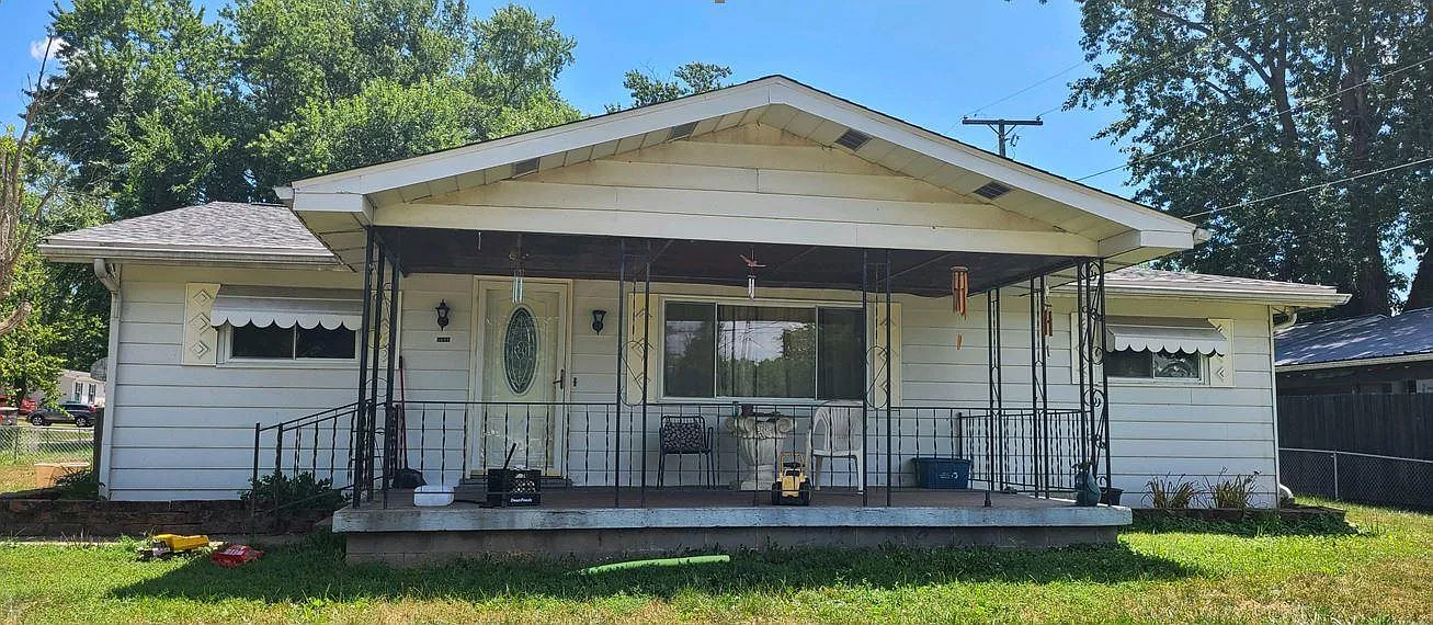 5691 Orchid Dr NE photo 1