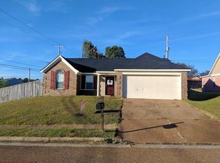 4700 Laurel Downs Rd, Memphis, TN 38128