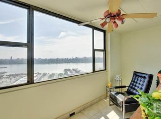 250 Gorge Rd APT 28C, Cliffside Park, NJ 07010