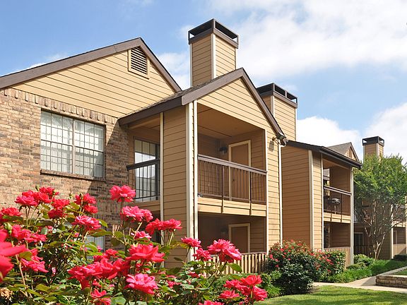 Hilton Head Apartments ; Dallas, TX ; Exterior