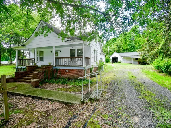 1453 Camp Dr, Lancaster, SC 29720