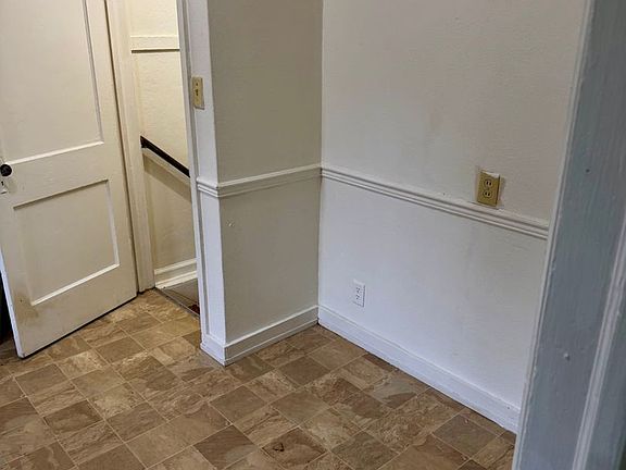 3rd image of 227 Boston Ave
