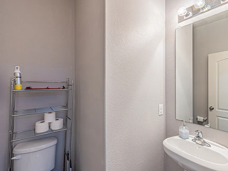 1313 Briercrest Dr — Photo 36