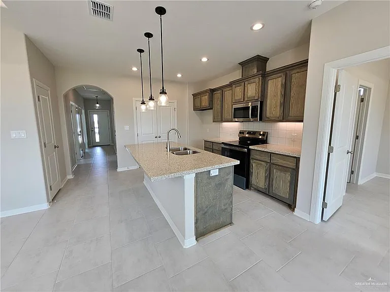 3005 Grace St — Photo 4