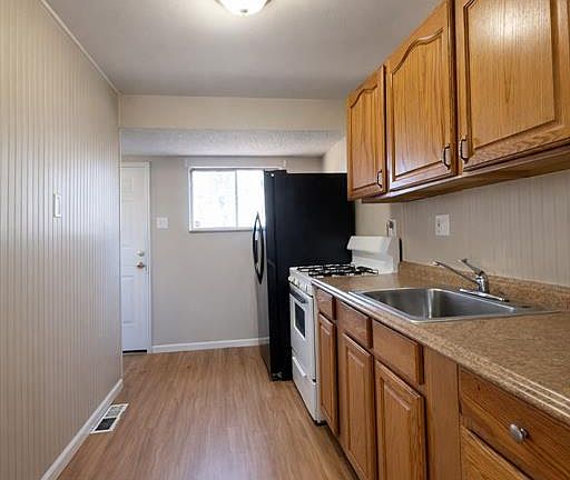 4th image of 10632 Glen Garry Rd