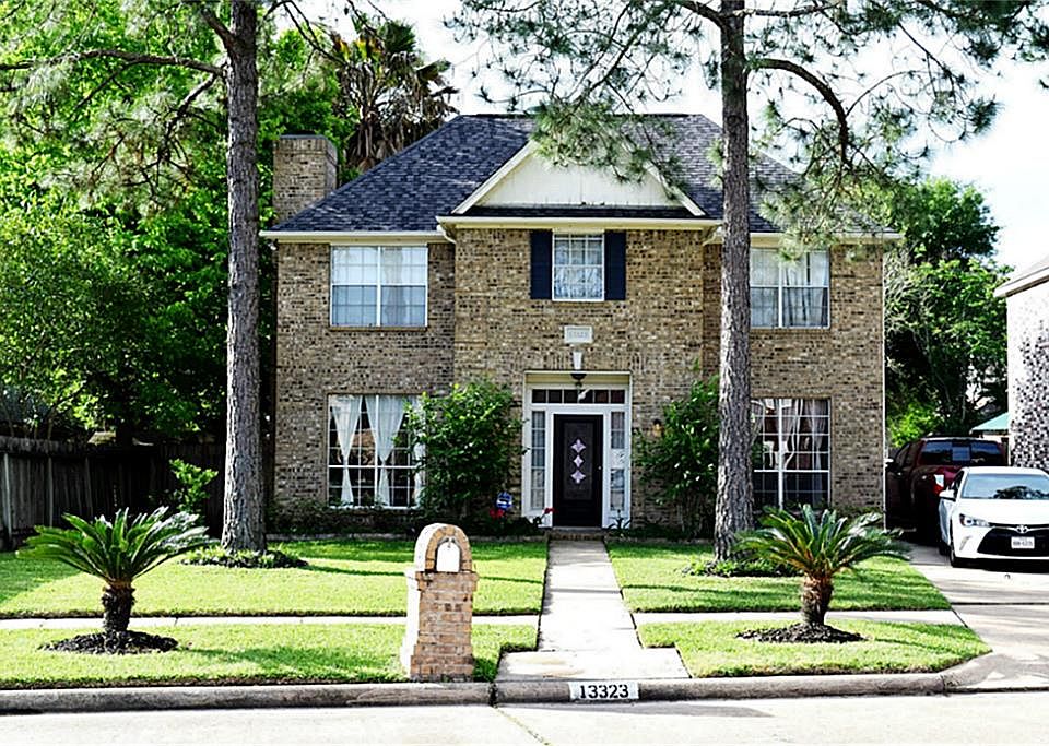 1st image of 13323 Leedwick Dr