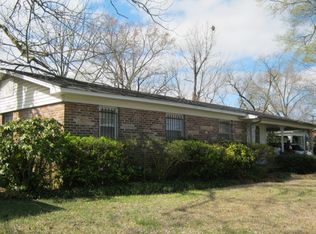 730 E Half Mile St, West Point, MS 39773