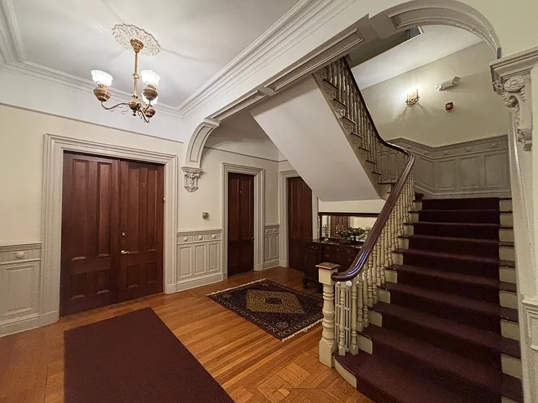 45 Ayrault St #8 — Photo 4