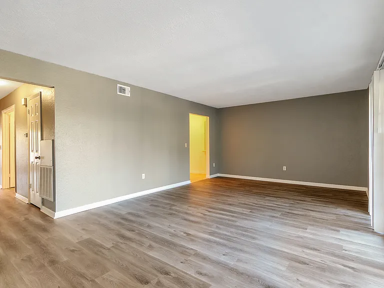 4017 Versailles Dr #4017F — Photo 11