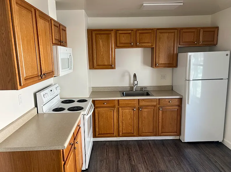 4 Berni Ct #15