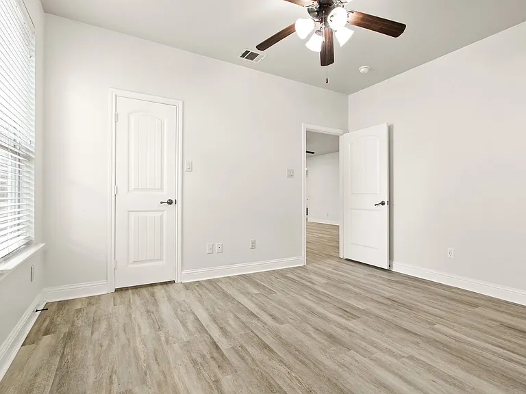 3138 Rogers Ave — Photo 19
