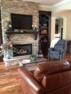 LV RM/fireplace/built-in