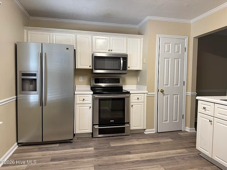 113 Harvestwood Dr — Photo 2