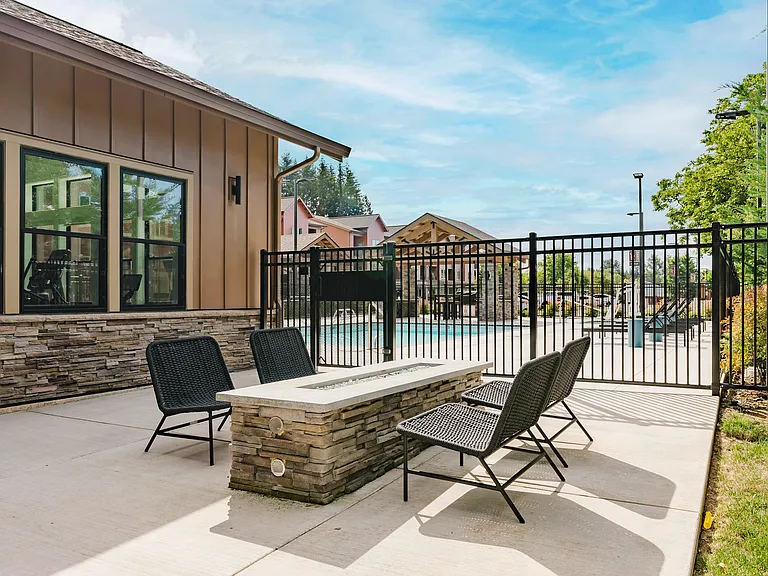 East | Firepit