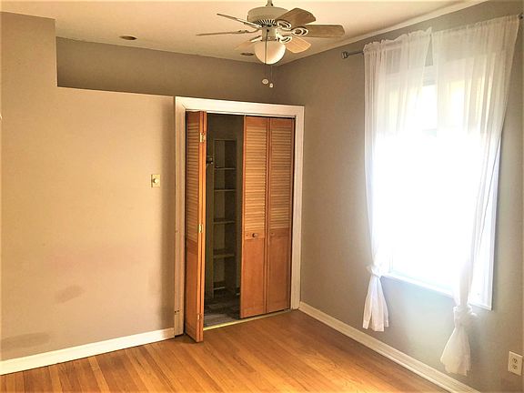 5th image of 3242 S 61st Ave