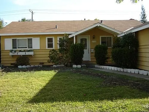 2138 60th Ave photo 1