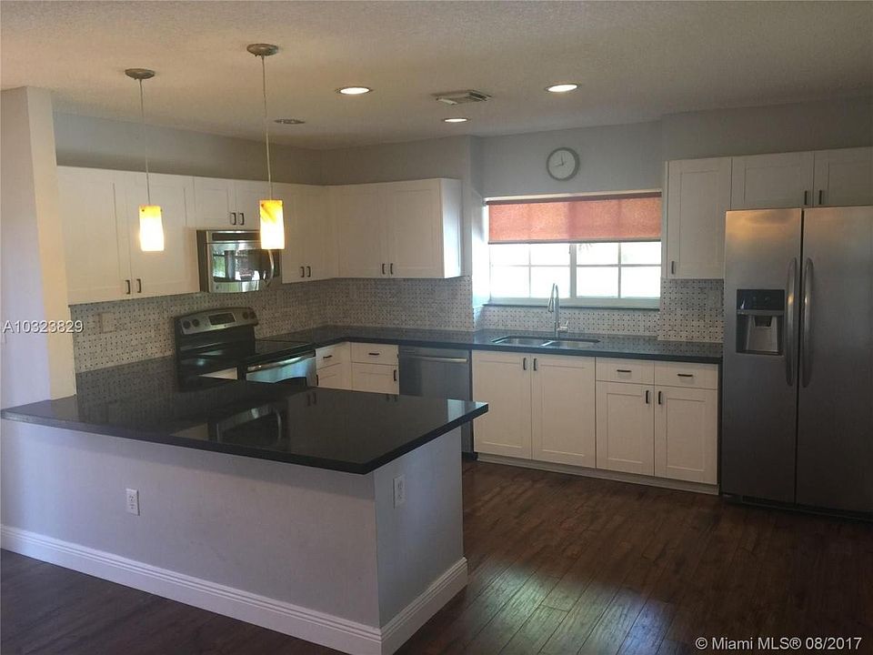 2nd image of 15400 SW 35th Ter