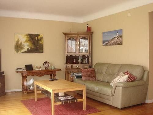4th image of 22701 Alger St