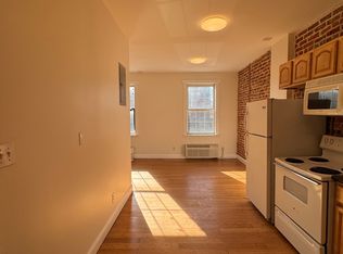 4443 Chestnut St #2F, Philadelphia, PA 19104