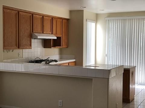3rd image of 2705 Somerset Pl