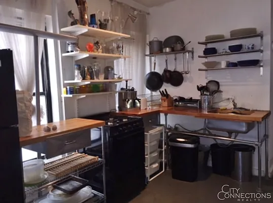 Rented by City Connections Realty | media 11