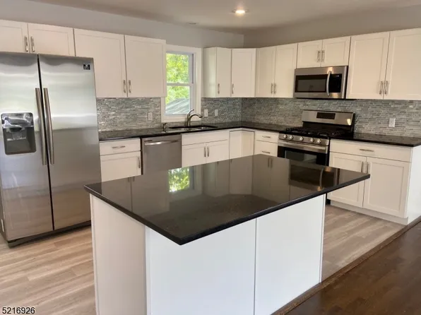 2 Mcnab Ave, Hanover Twp., NJ 07927