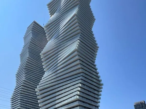 3900 Confederation Pkwy, Mississauga, ON
