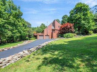 55 Mine Hill Rd, Cornwall, NY 12518