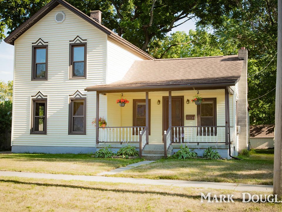 1st image of 26 Grove St