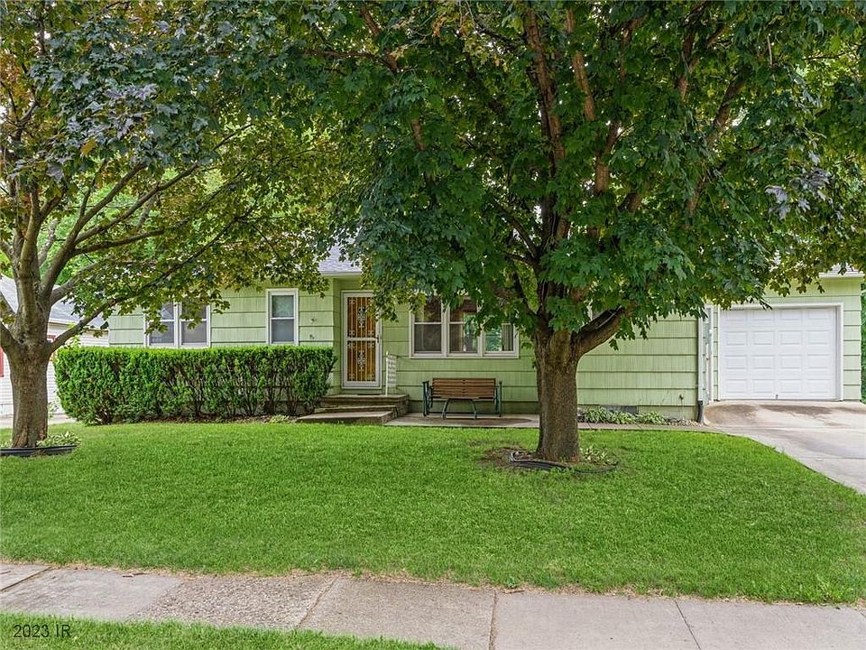5620 Ovid Ave, Des Moines, IA 50310 Zillow