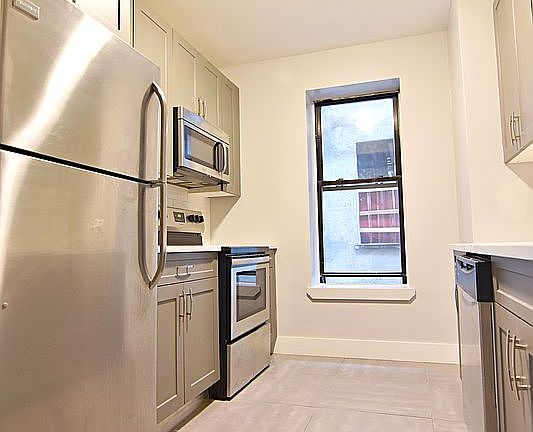 3rd image of 522 W 161st St APT 1